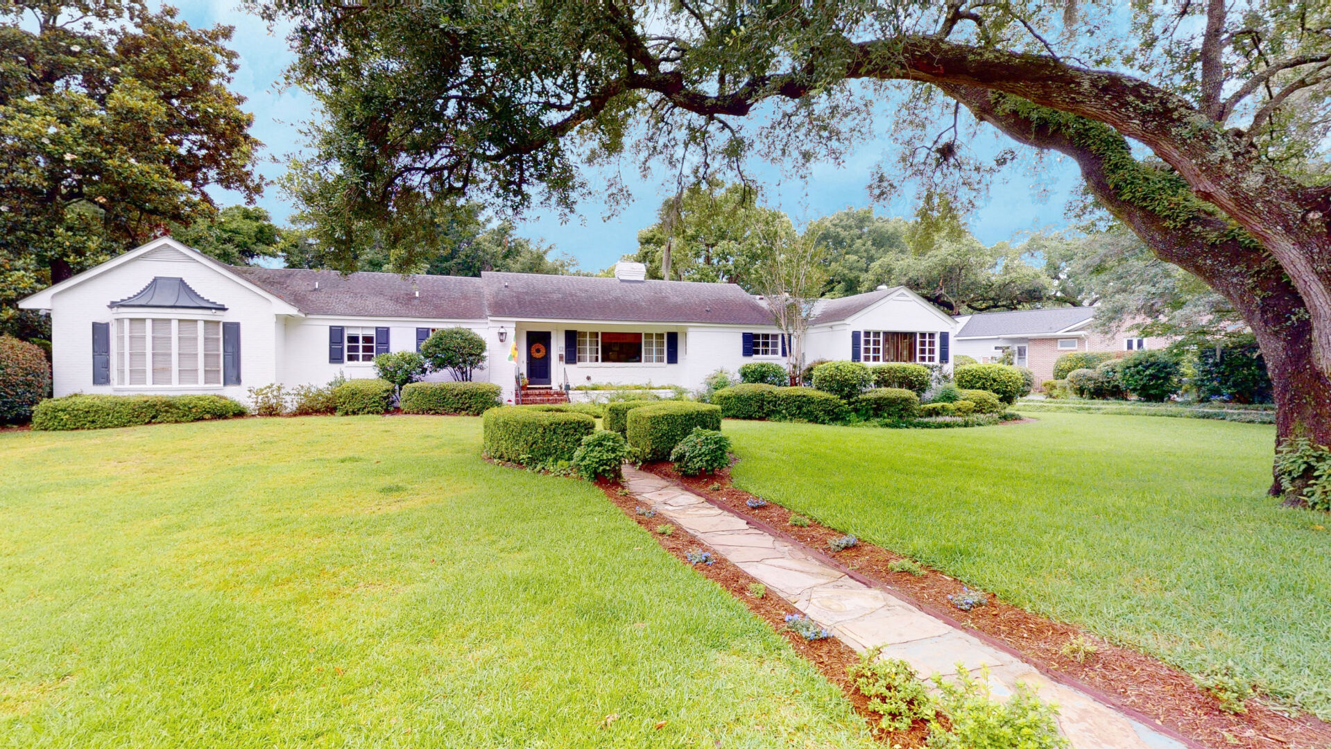 13 Country Club Drive